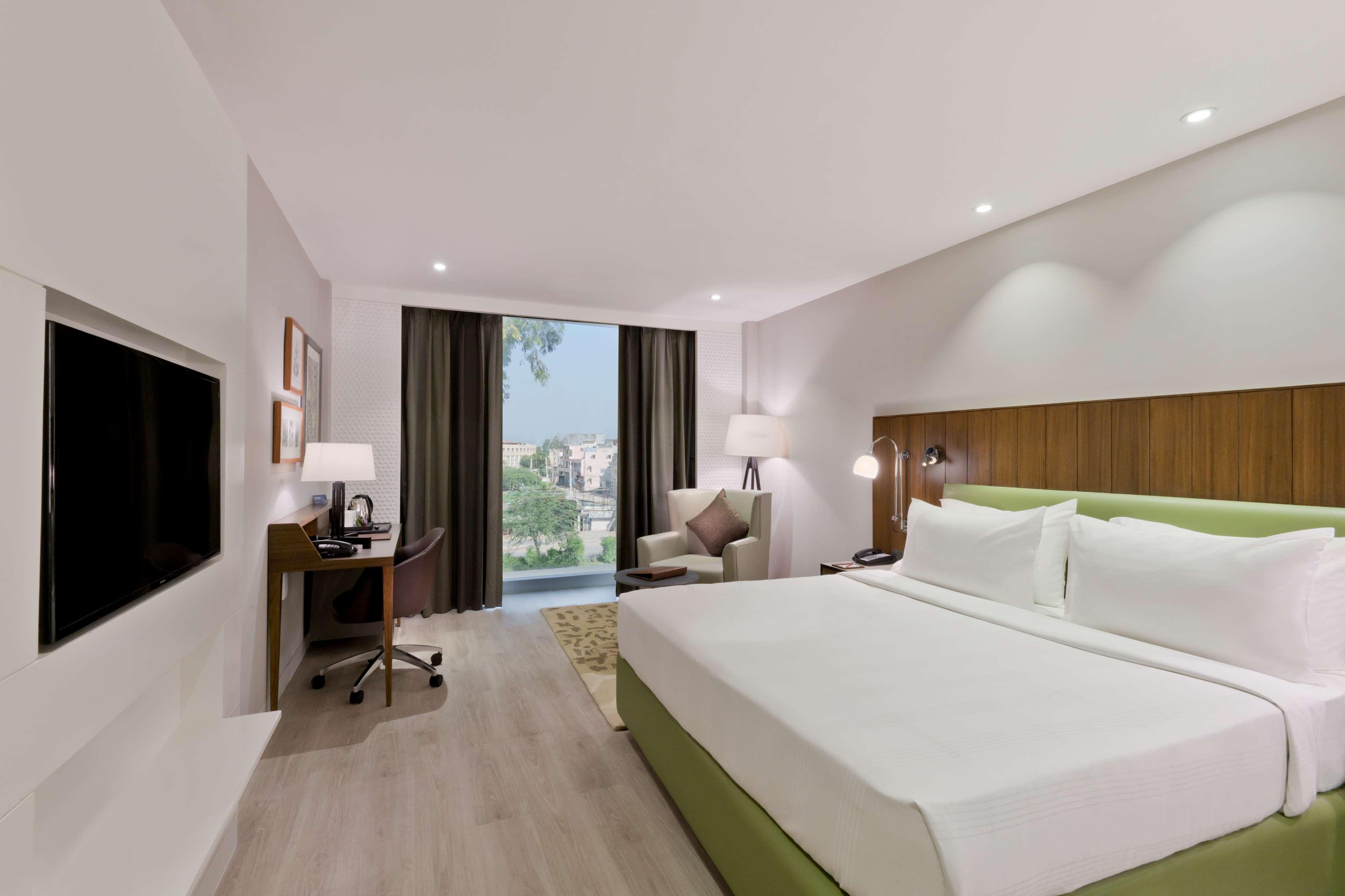 Country Inn & Suites By Radisson Chandigarh Zirakpur Bagian luar foto