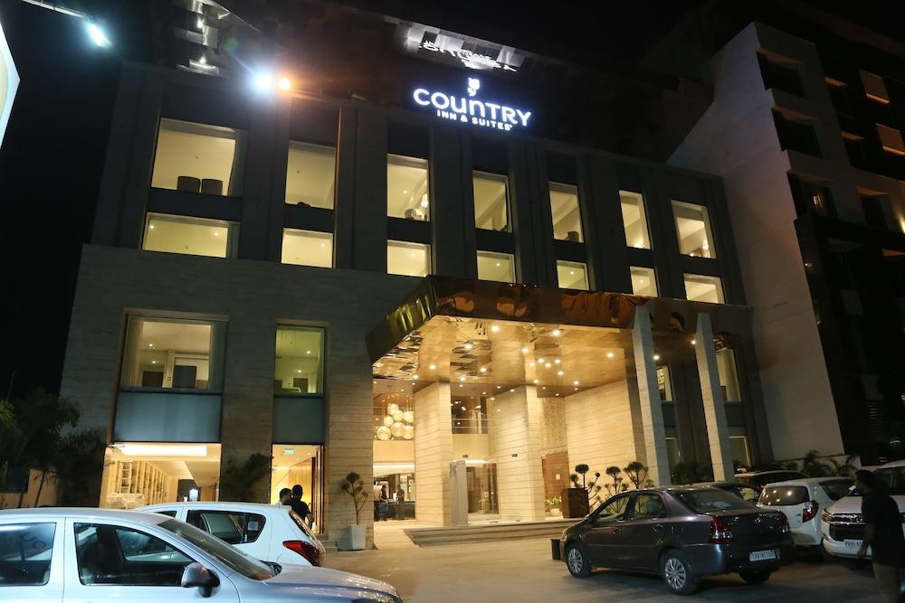 Country Inn & Suites By Radisson Chandigarh Zirakpur Bagian luar foto